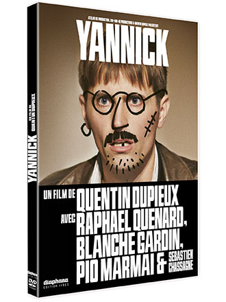 Yannick / un film de Quentin Dupieux | Dupieux, Quentin (1974-....). Metteur en scène ou réalisateur. Scénariste. Photographe. Producteur